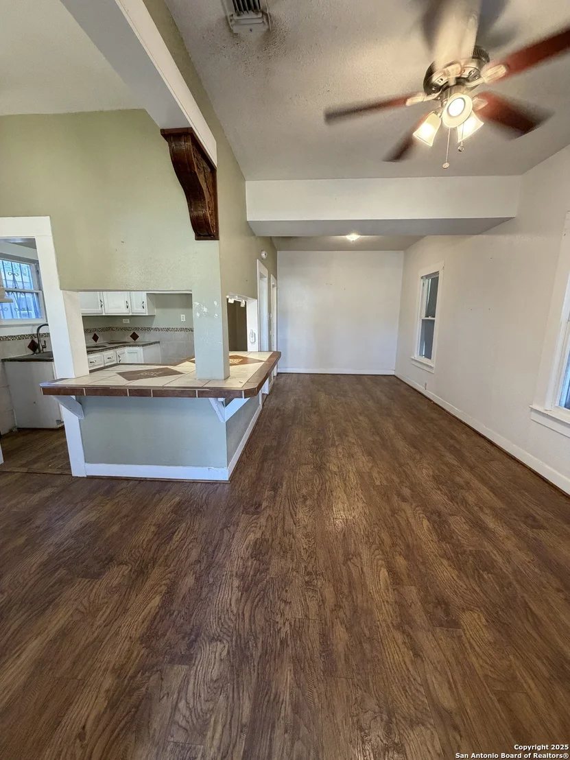 Photo of 702 Patton