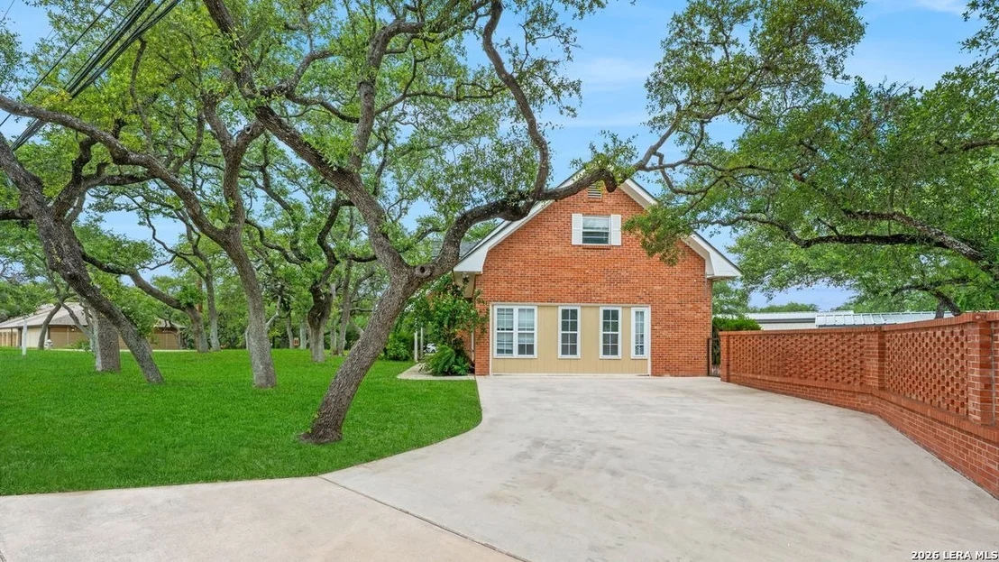 Photo of 11902 RUSTIC LN
