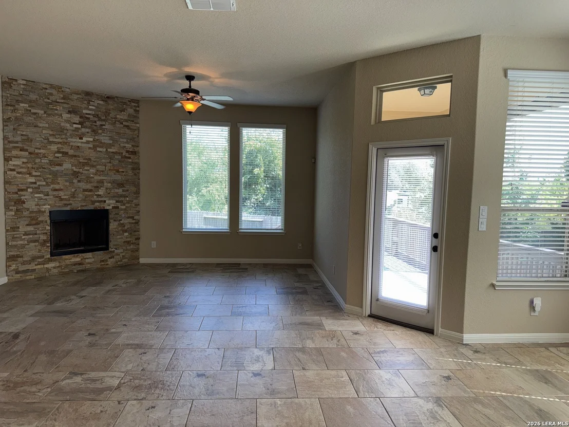 Photo of 9827 Catell
