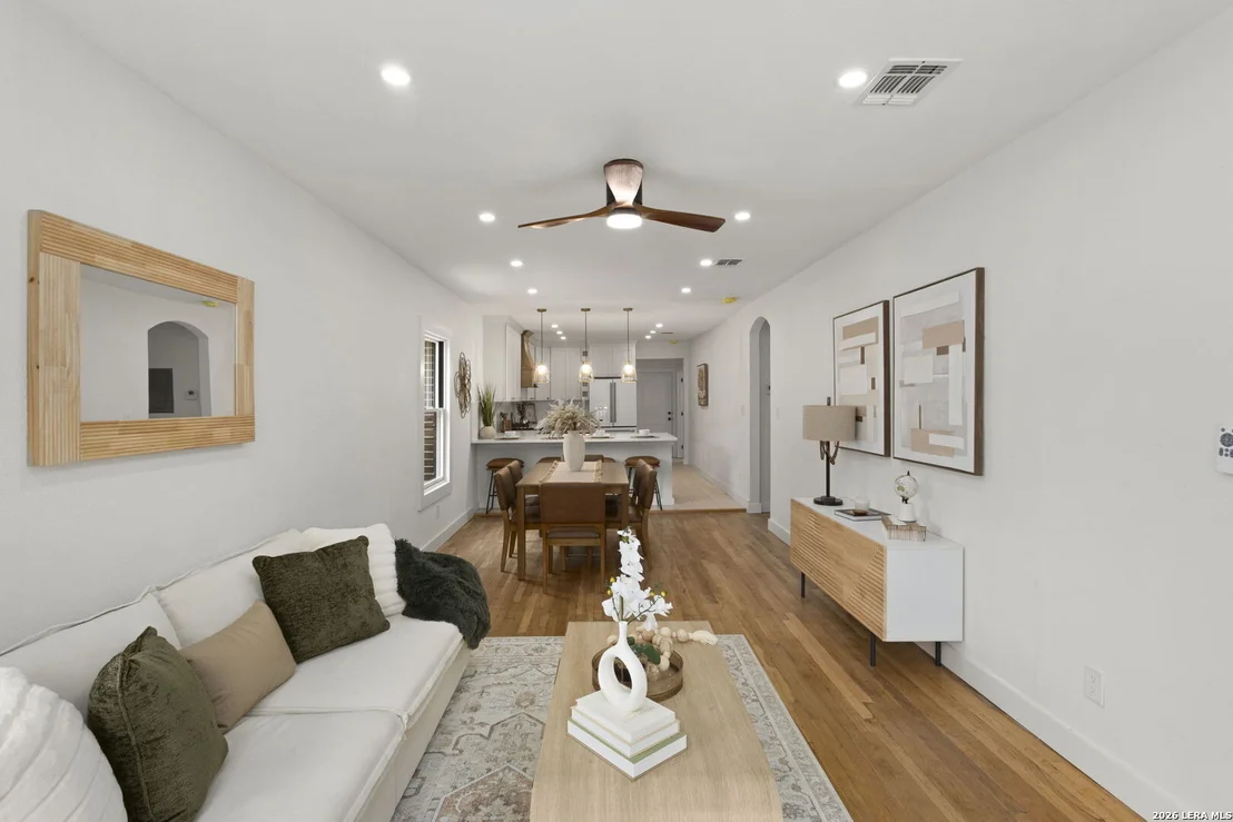 Photo of 219 THORAIN BLVD