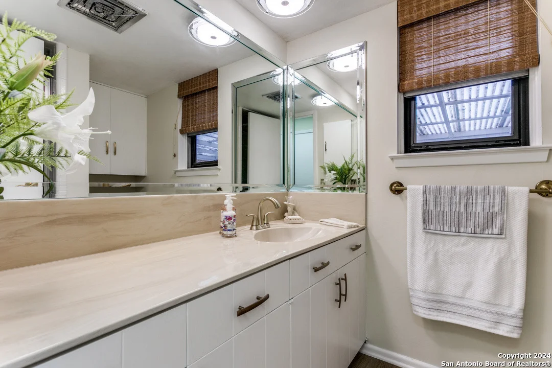 Photo of 3406 John Glenn