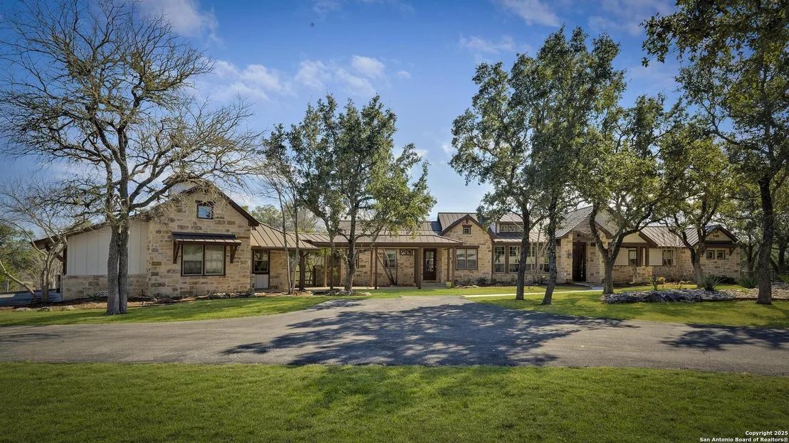 Photo of 107 LEGACY POINTE