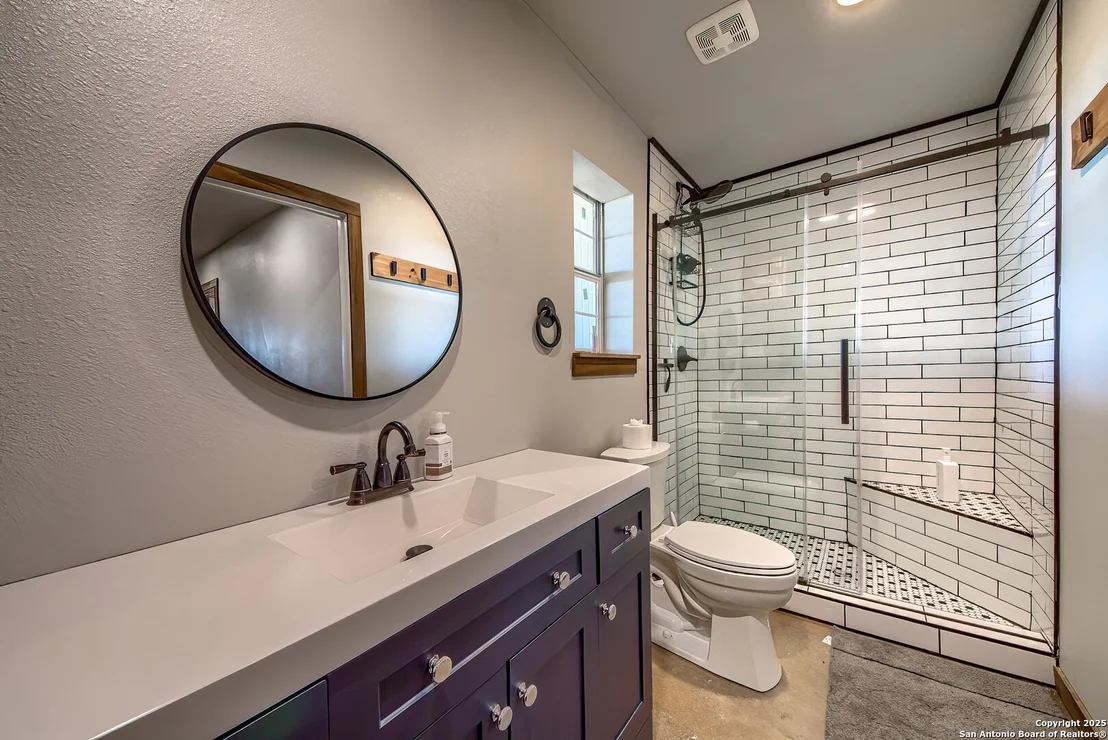 Photo of 240 Glory Lane