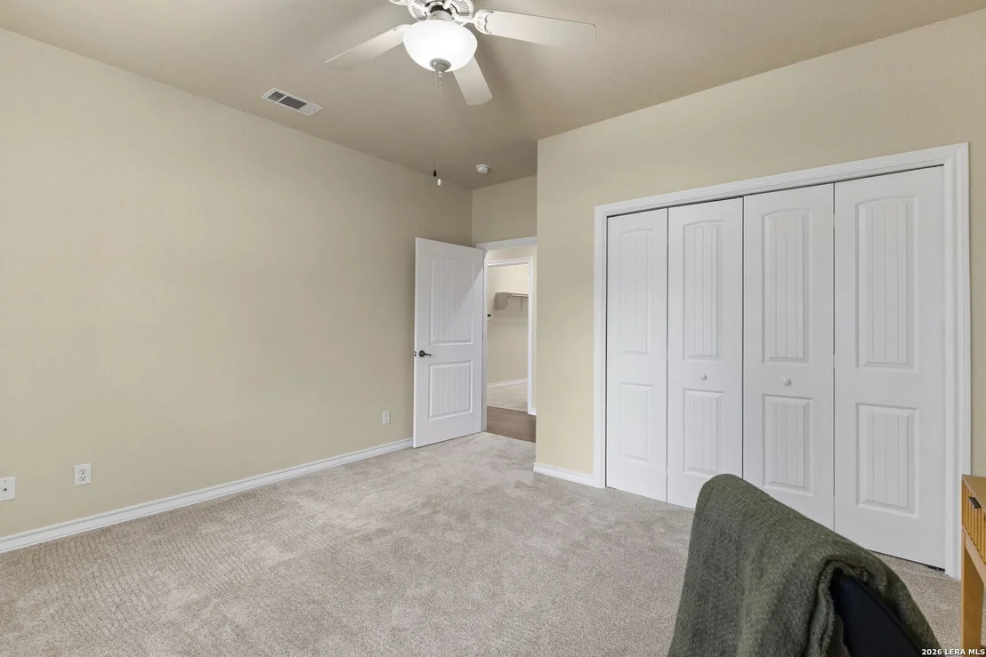 Photo of 128 Comal Oak