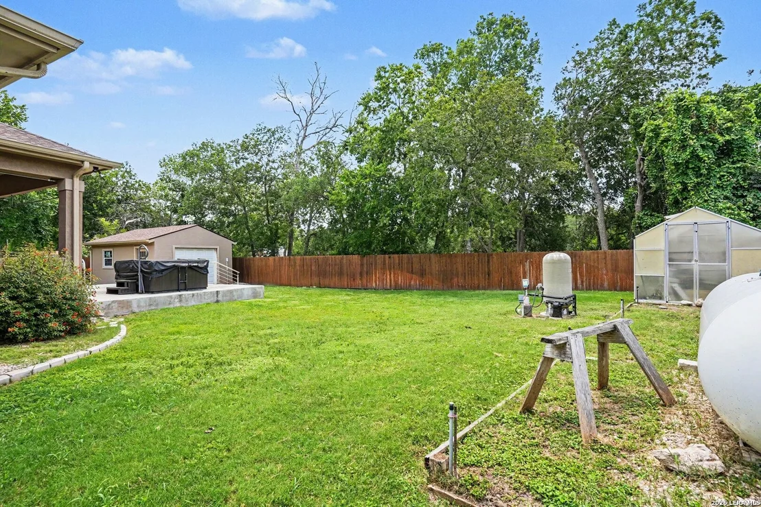 Photo of 233 MEADOWLARK LN