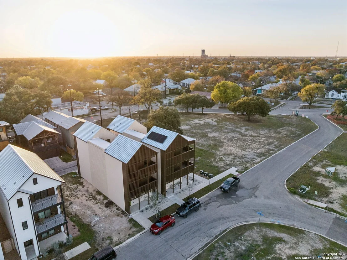 Photo of 502 McMonigal