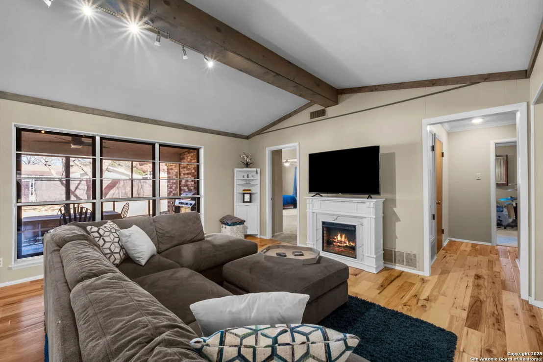 Photo of 669 WEATHERLY DR