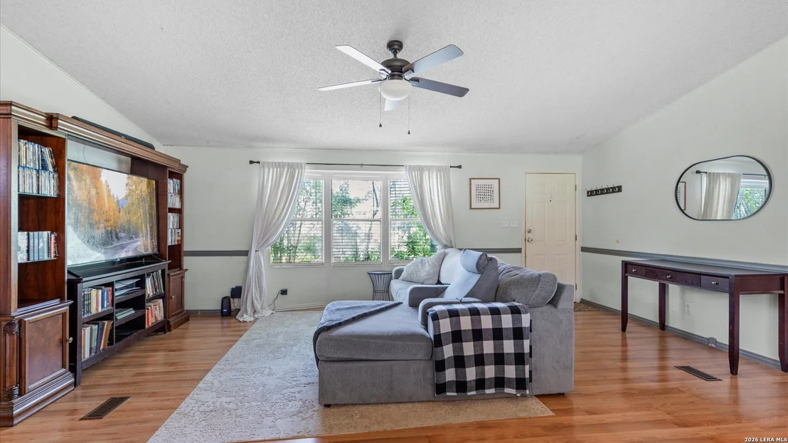 Photo of 164 OAK CV