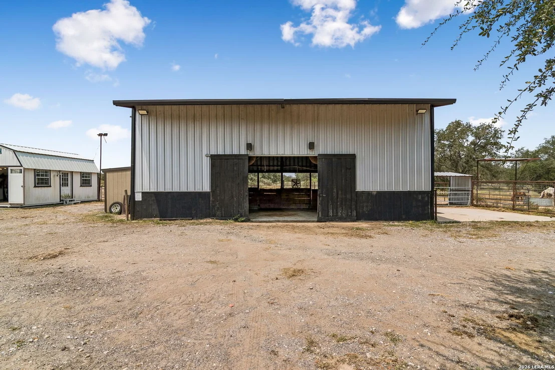 Photo of 307 Broken Arrow