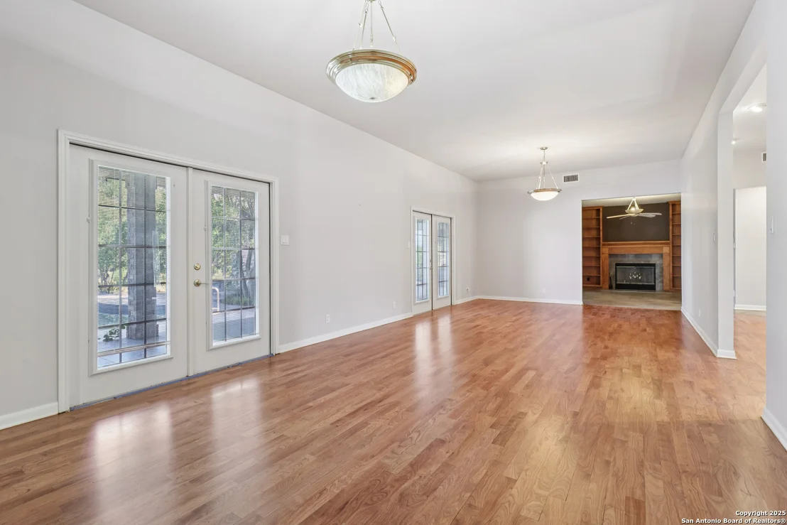 Photo of 2905 Hidden Elm