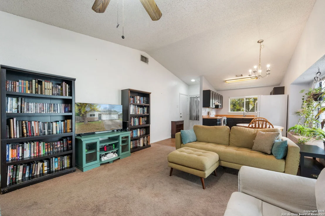 Photo of 9407 VALLEY MOSS