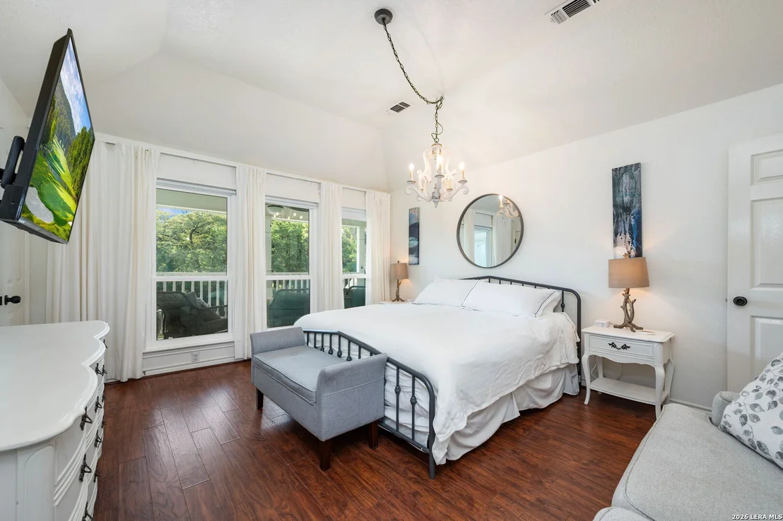 Photo of 34 river oak