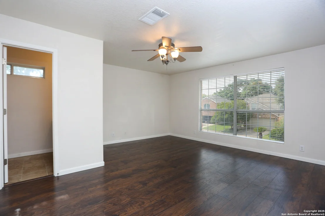 Photo of 7 Brieley Ln
