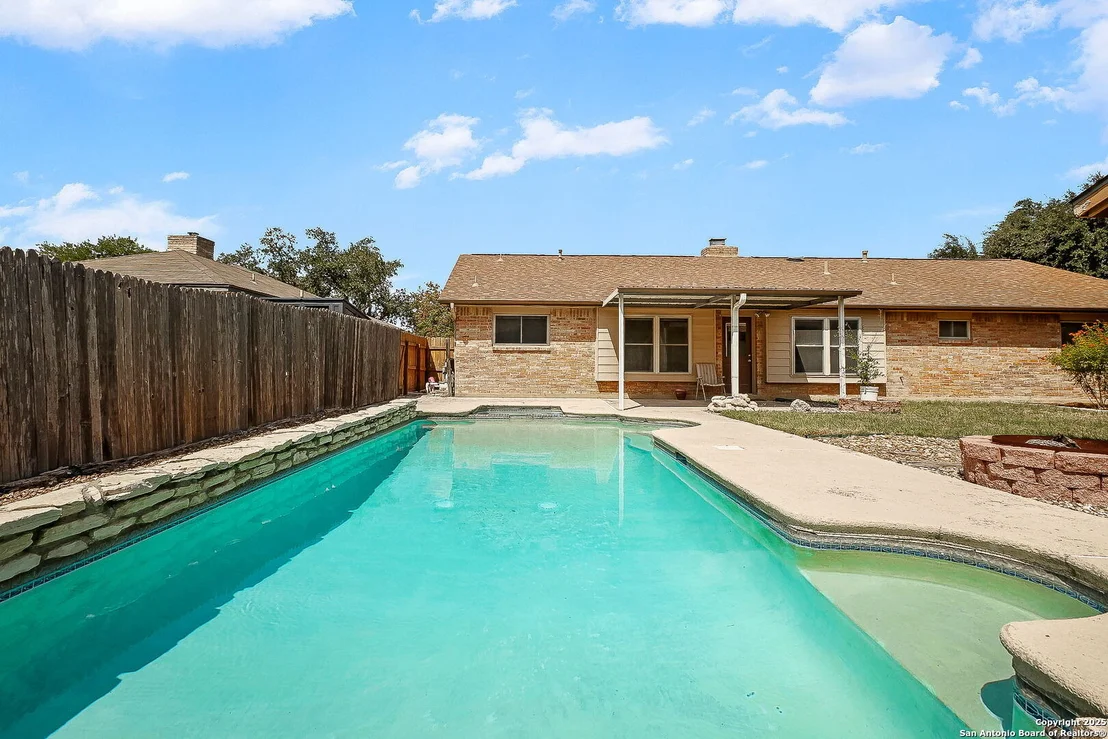 Photo of 130 Meadowland