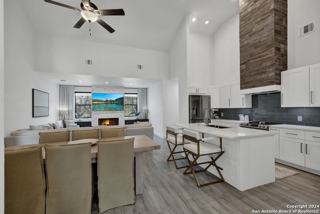 Photo of 384 Eagle Rock