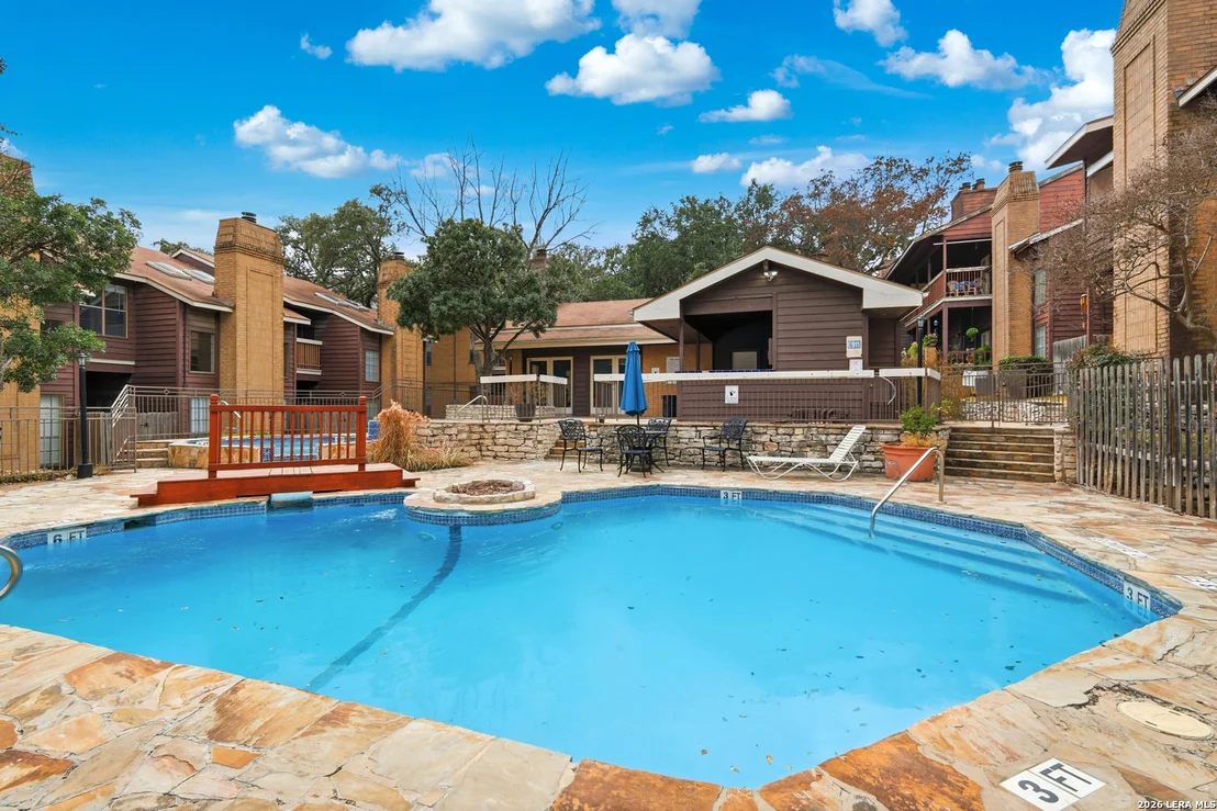Photo of Unit 270 at 8633 Datapoint Dr