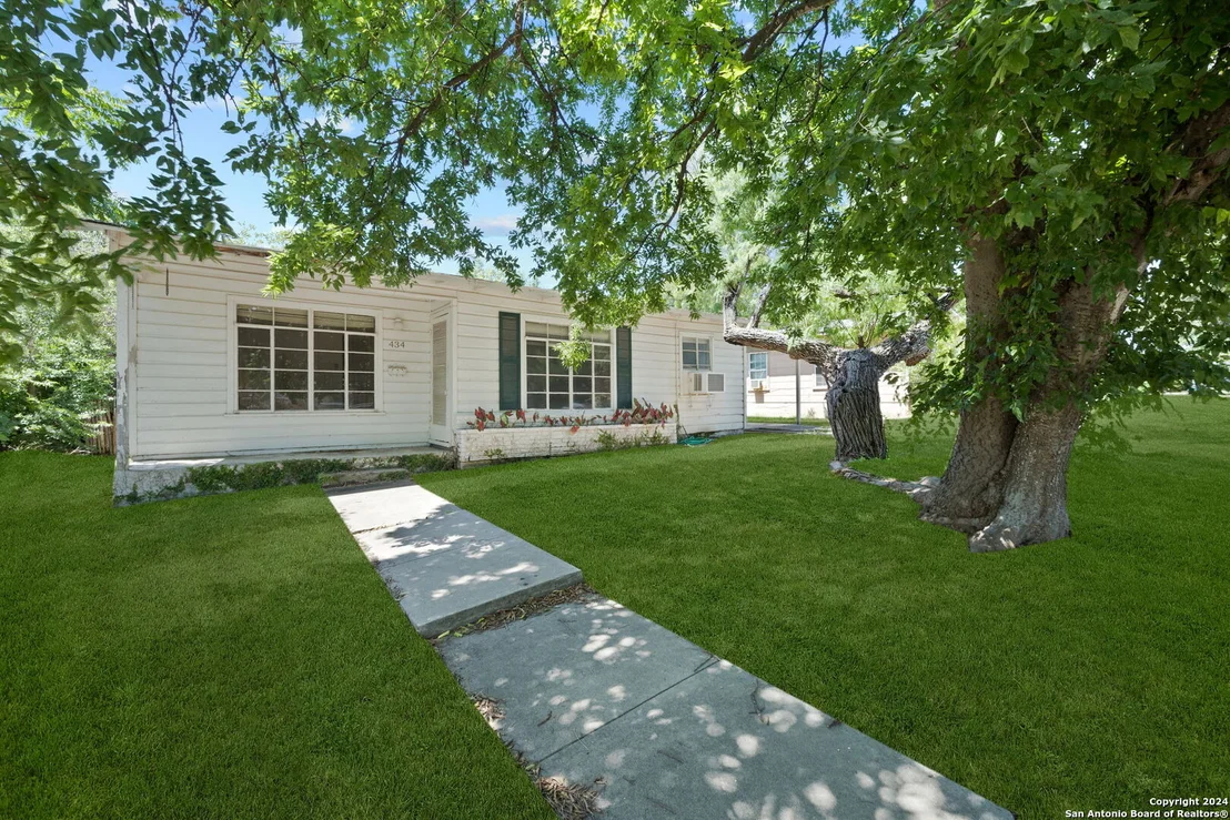 Photo of 434 Sumner Dr