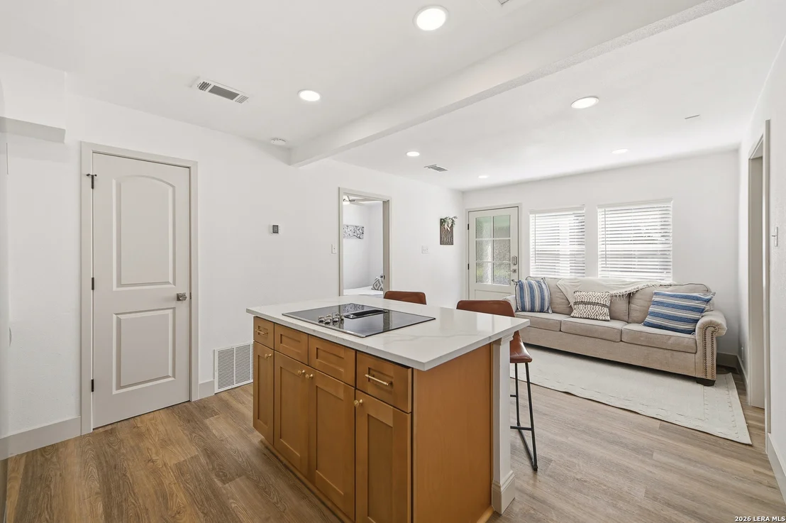 Photo of 103 SHORT ST
