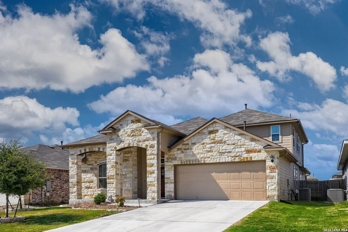 Photo of 413 Blue Stem Road