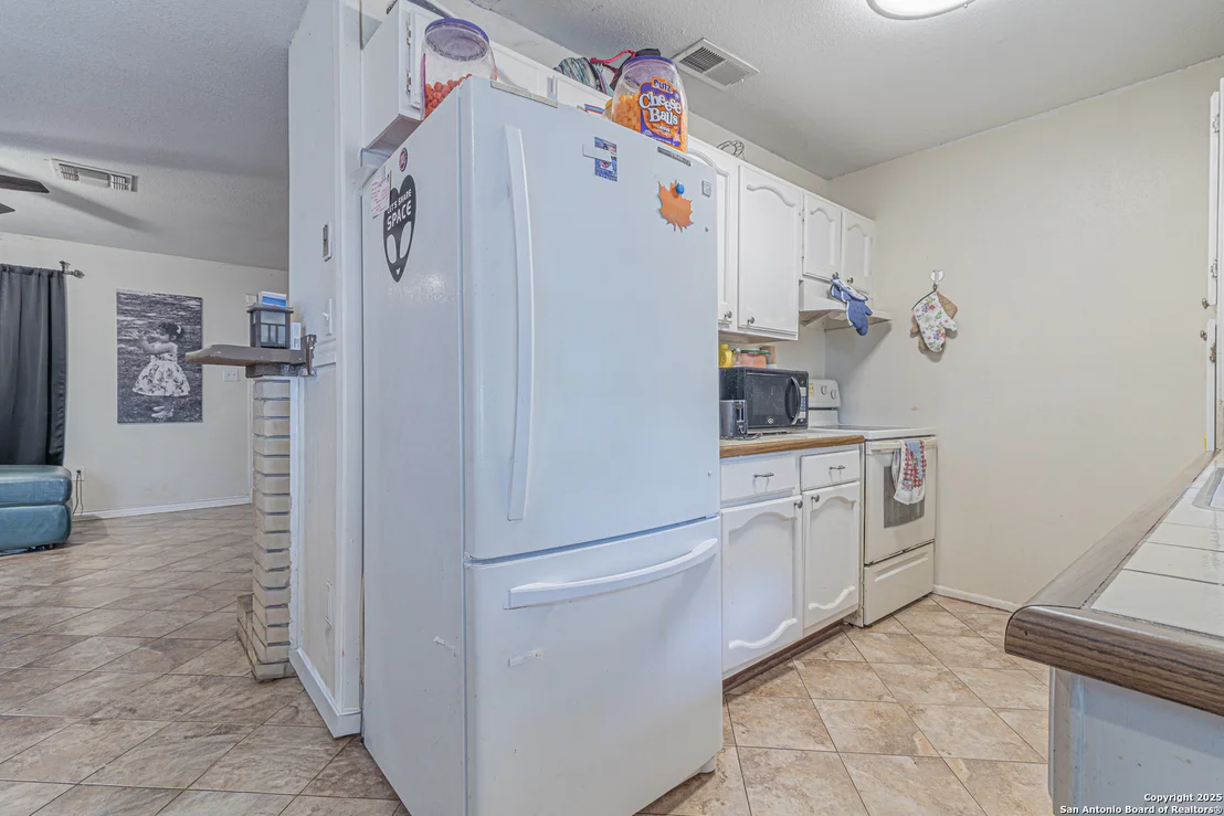 Photo of 5842 Cliff Walk