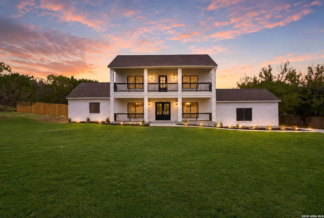 Photo of 150 LAKE VIEW DR