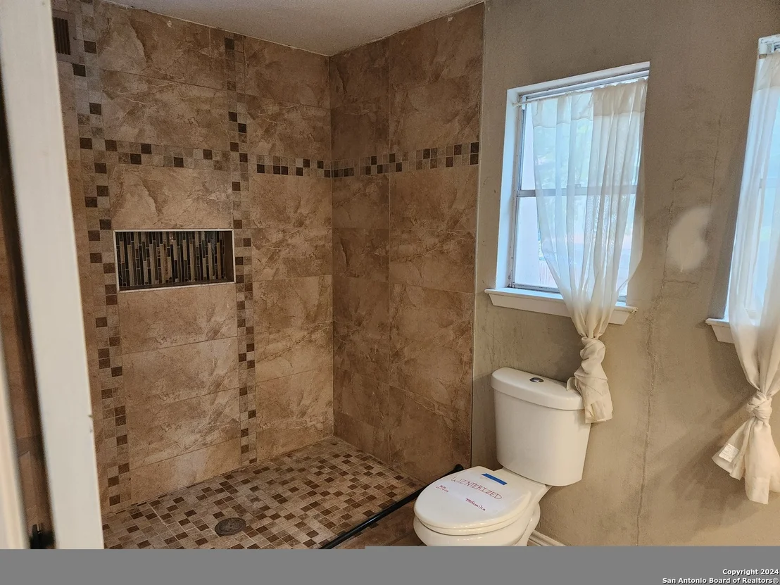 Photo of 327 MADRID DR