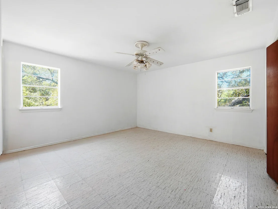 Photo of 300 Avenue M