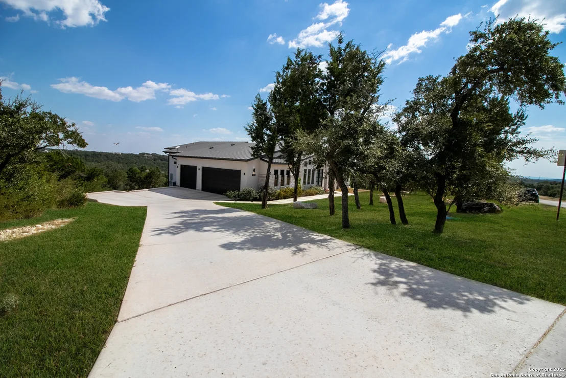 Photo of 1273 County Road 2801 E