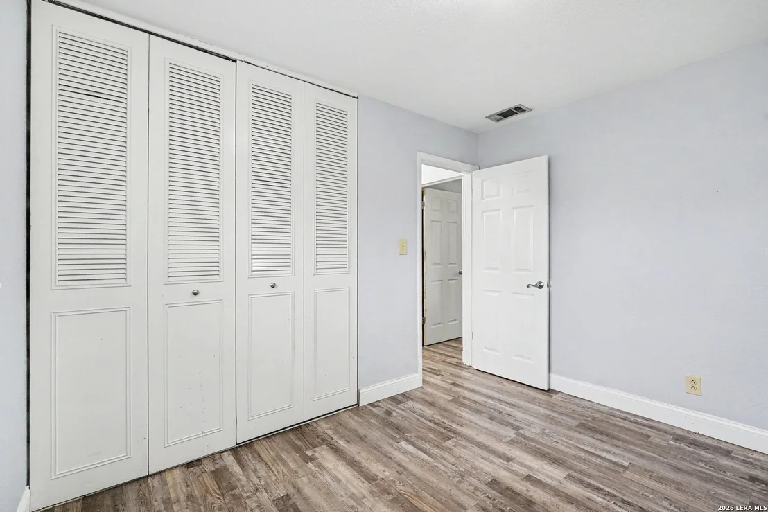 Photo of 3606 Versailles Dr