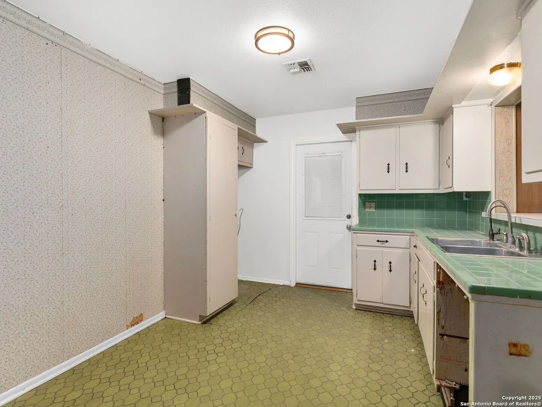 Photo of 231 Middlebury