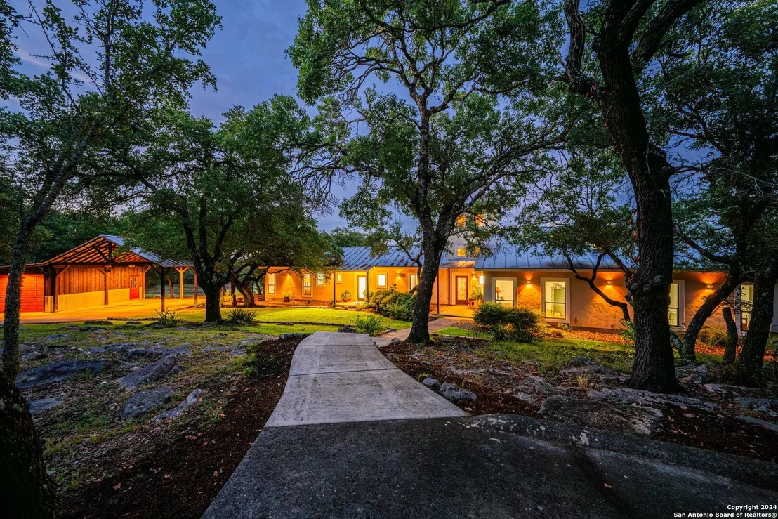 Photo of 112 Remington Dr