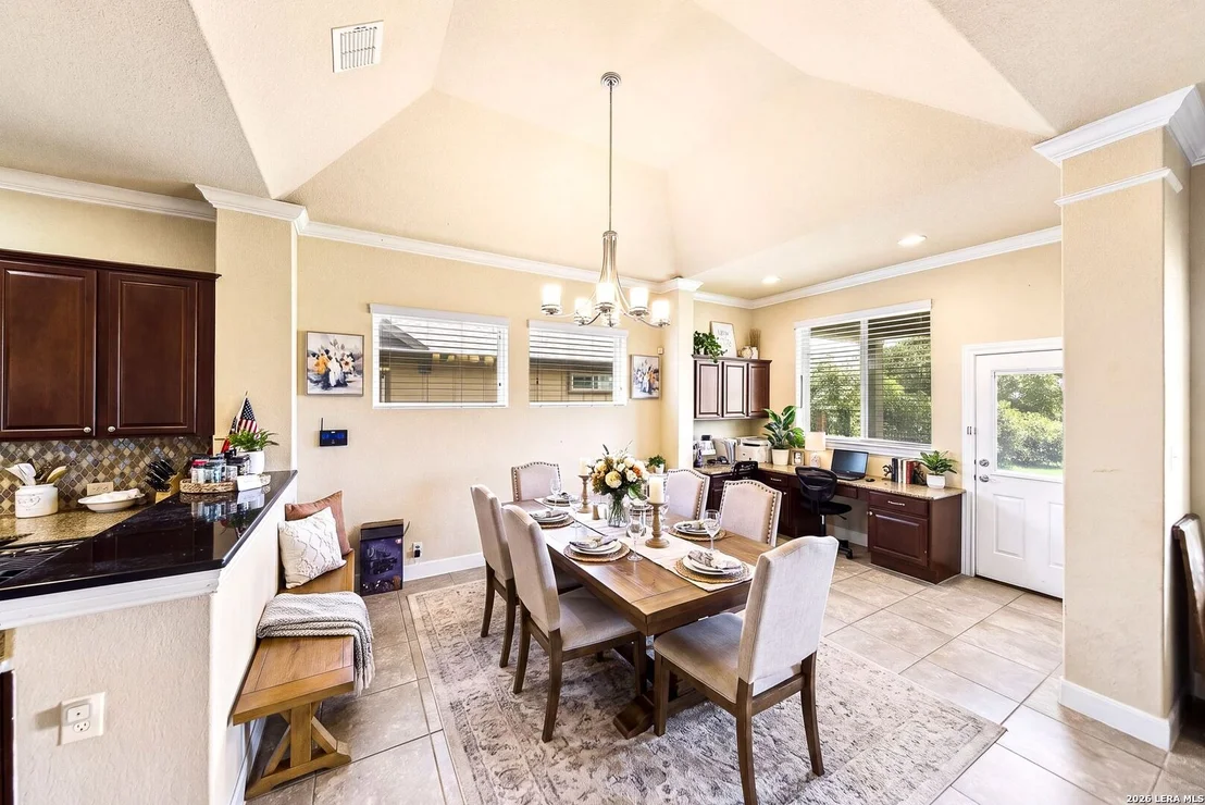 Photo of 11812 Field Bend