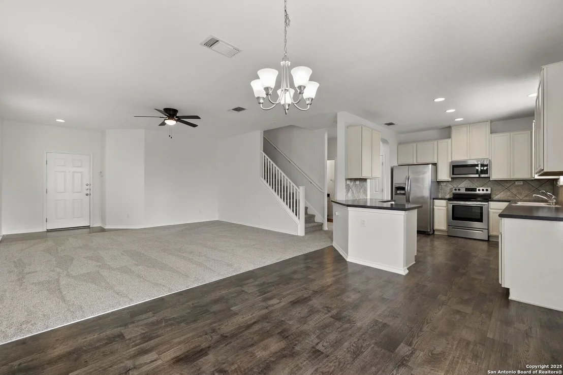 Photo of 3917 Legend Pond