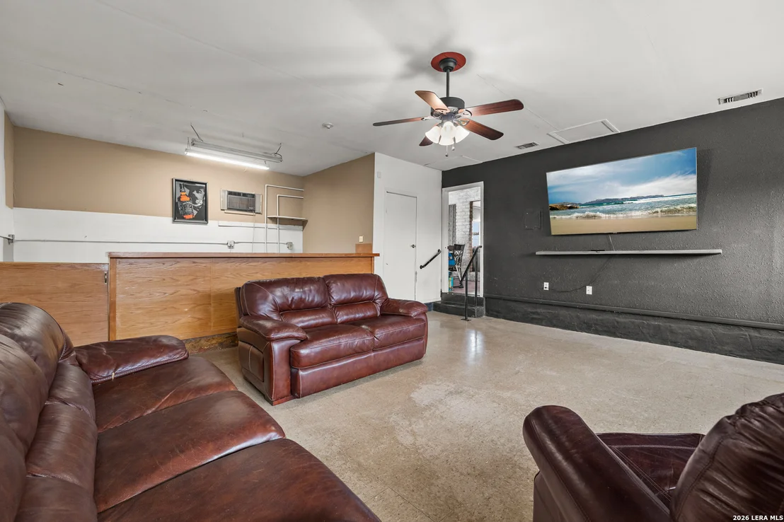 Photo of 2835 Hiawatha