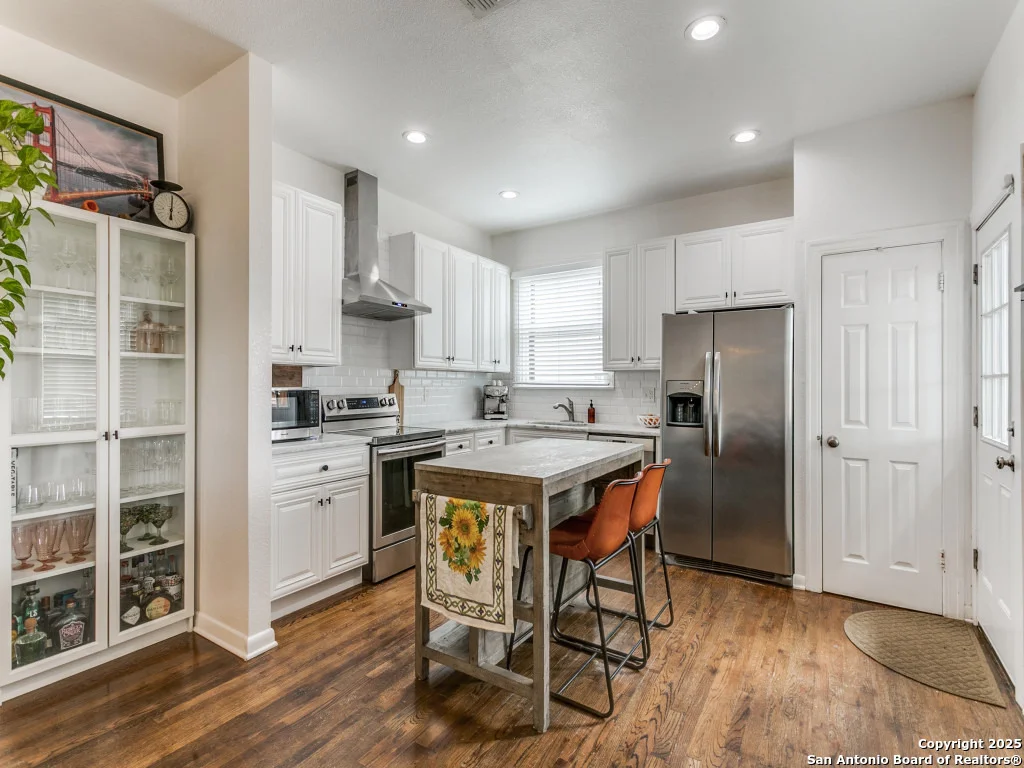 Photo of 223 Thorain
