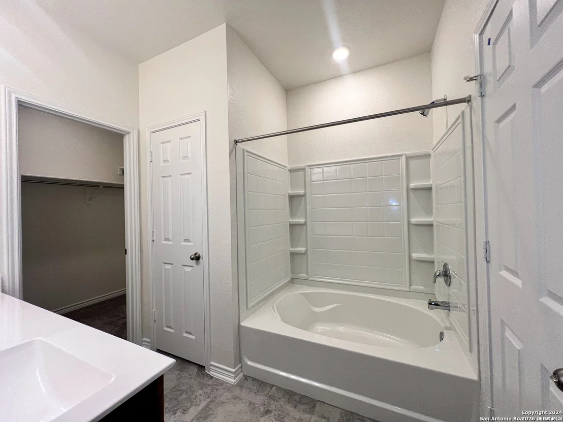 Photo of 4555 Whispering Oak