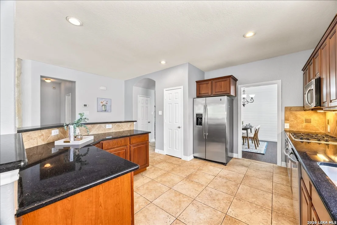 Photo of 430 White Cyn