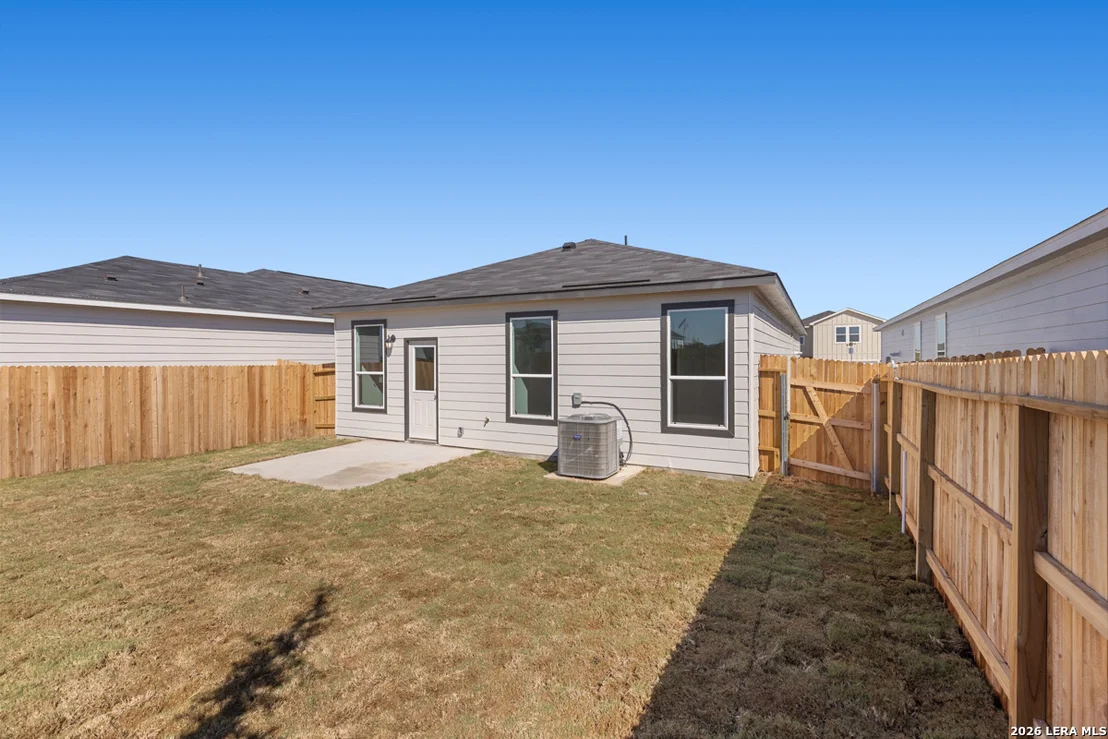 Photo of 10042 JAGGER AVENUE