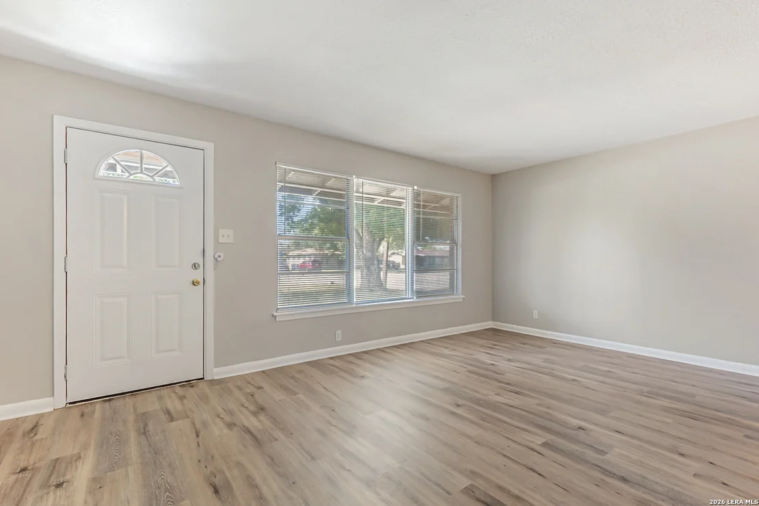 Photo of 1327 OBLATE DR