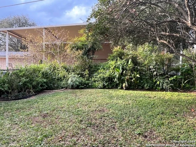 Photo of 1216 Mockingbird