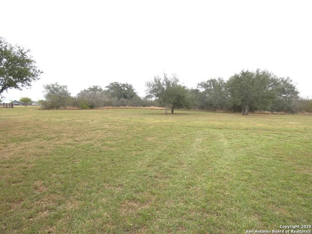 Photo of 283 Live Oak Rd