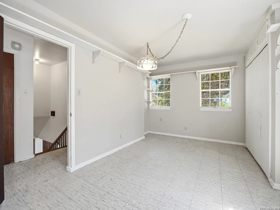 Photo of 300 Avenue M