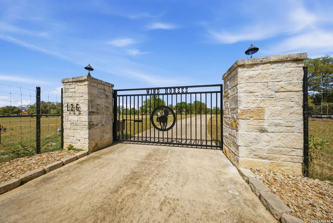 Photo of 126 Juniper Ln