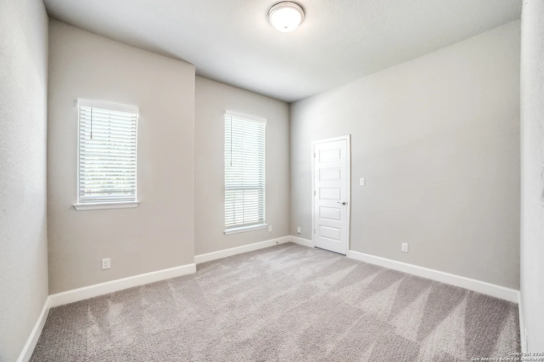 Photo of 2131 Thayer Cove