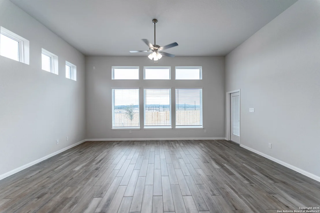 Photo of 154 Ednie Ln