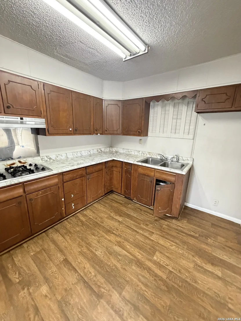 Photo of 662 Brunswick Blvd
