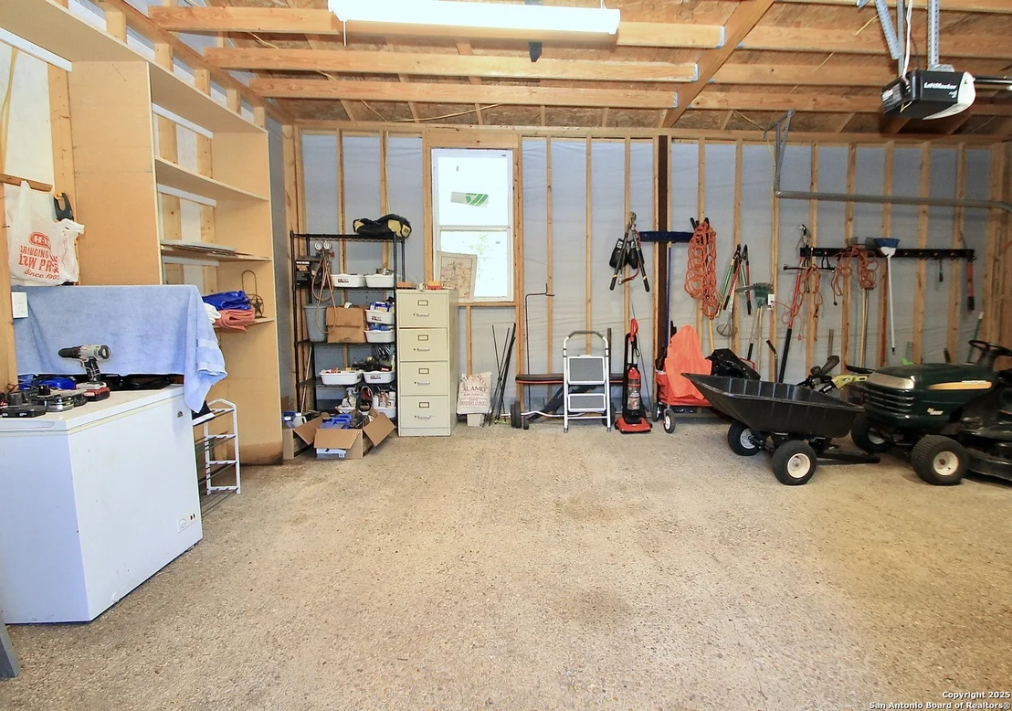 Photo of 1102 Mendelin