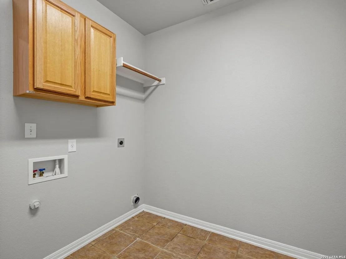 Photo of 9406 Potters Point