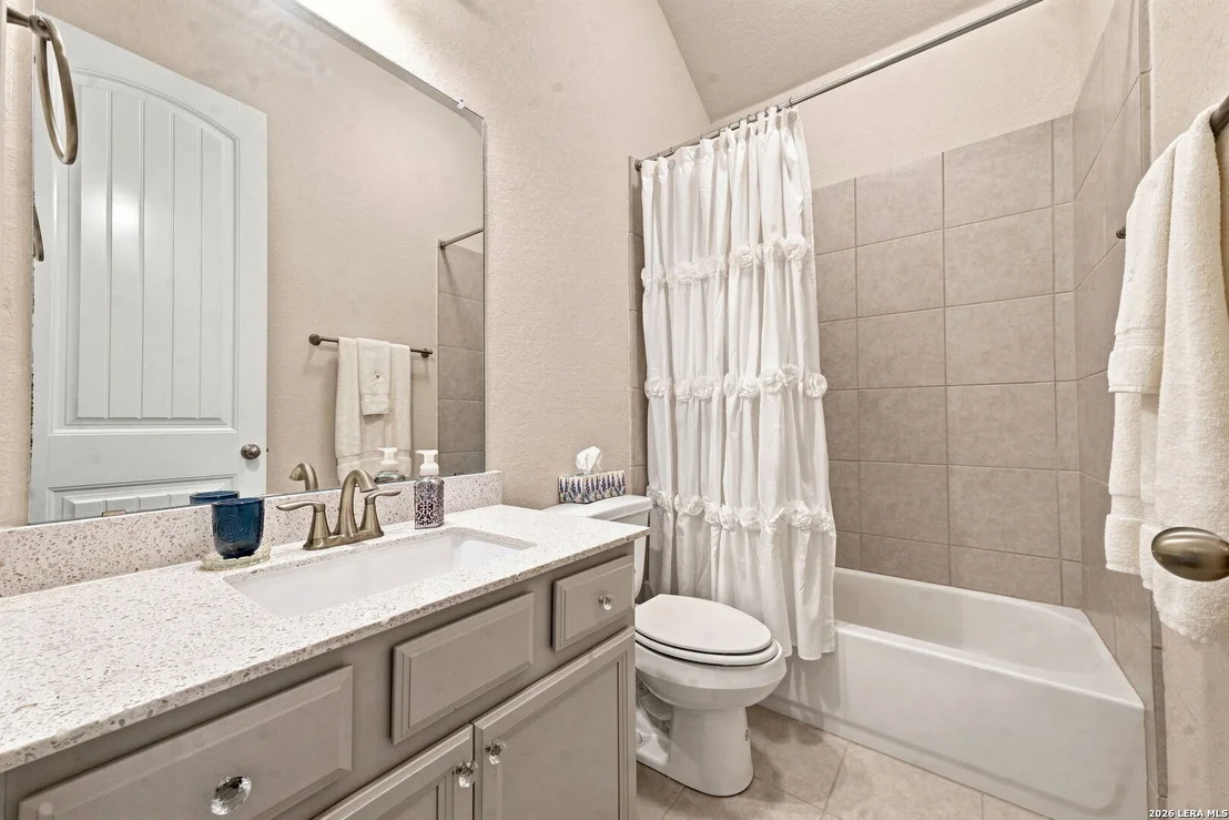 Photo of 980 Water Oak