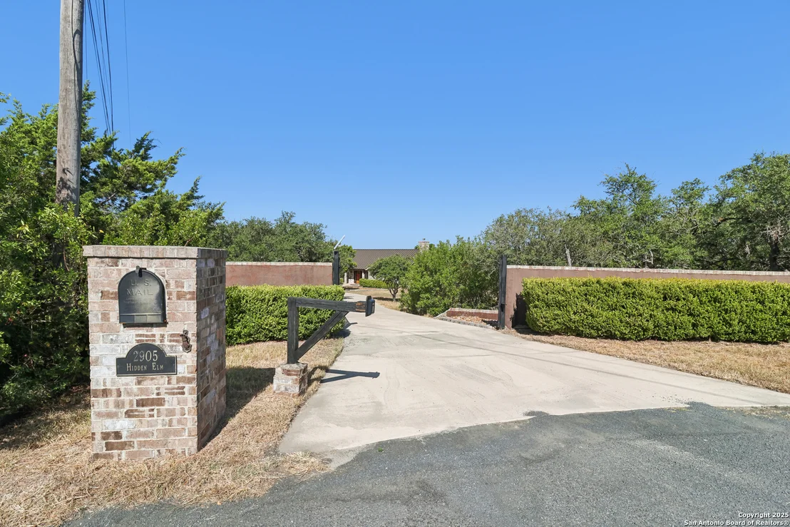 Photo of 2905 Hidden Elm